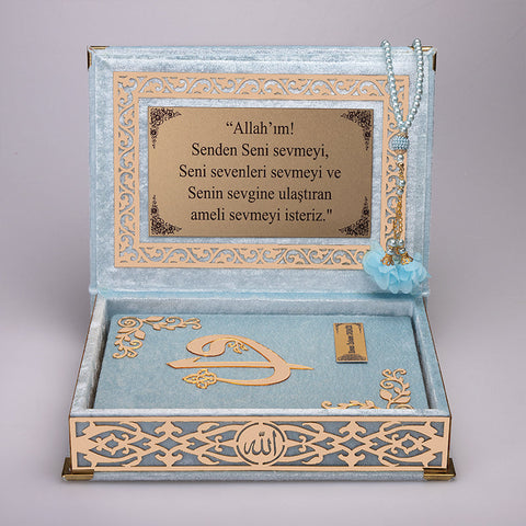 Kadife Kutulu Kur'an-ı Kerim (Bebe Mavi, Gold Süsleme)