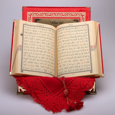 Kadife Kutulu Kur'an-ı Kerim Seti (Kırmızı, Gold Süsleme)
